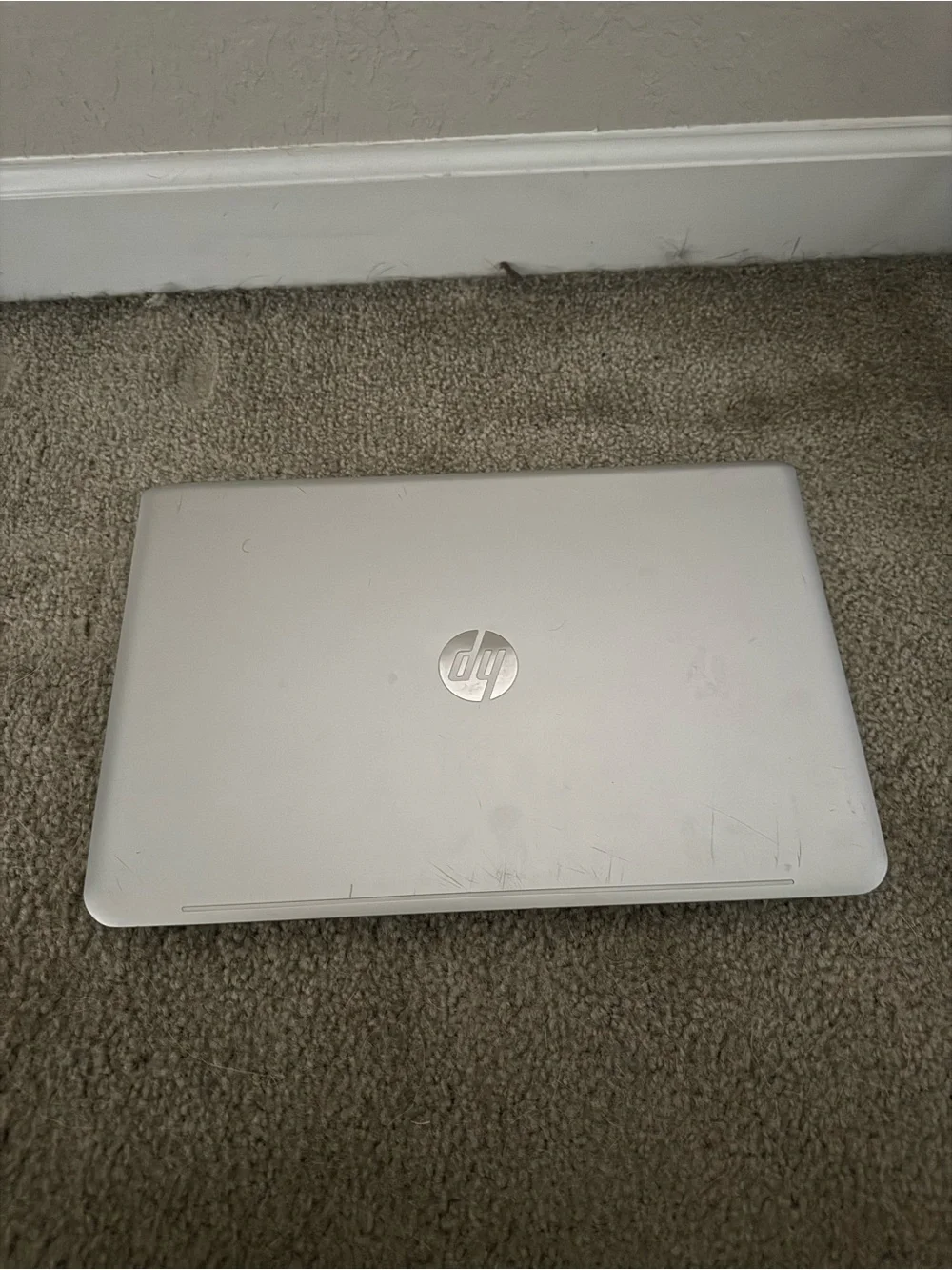 HP Envy White and Black 15.6